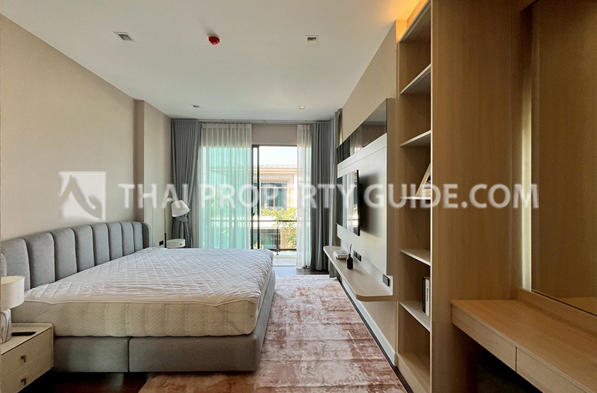 House with Shared Pool in Bangnatrad 